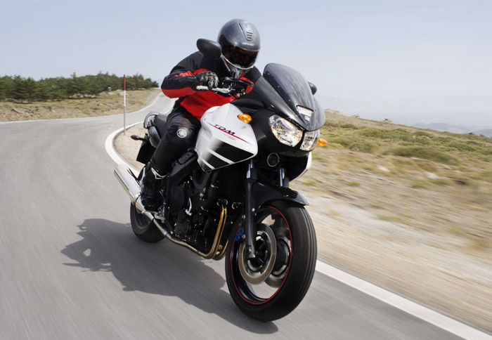 Το Yamaha TDM 900 ABS κοστίζει πλέον 8.490 ευρώ.
